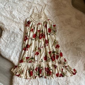 Volcom boho dress floral summer dress XS. Lightly used very lightweight material